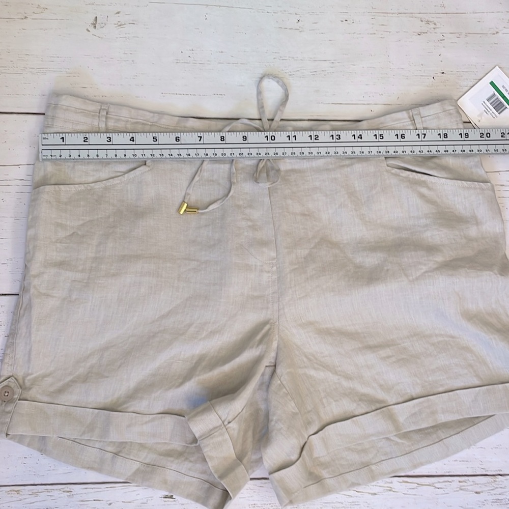 Ellen Tracy Light Tan Linen Shorts , size Large, NWT - Picture 9 of 10